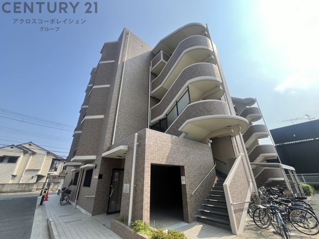 建物外観　エレベーター付きで荷物があっても安心♪