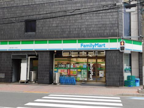 コンビニ　ファミリーマート台東三筋一丁目店（コンビニ）まで283m