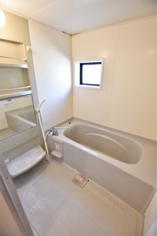 バス・シャワールーム　同施工業者、類似仕様のイメージ写真です。