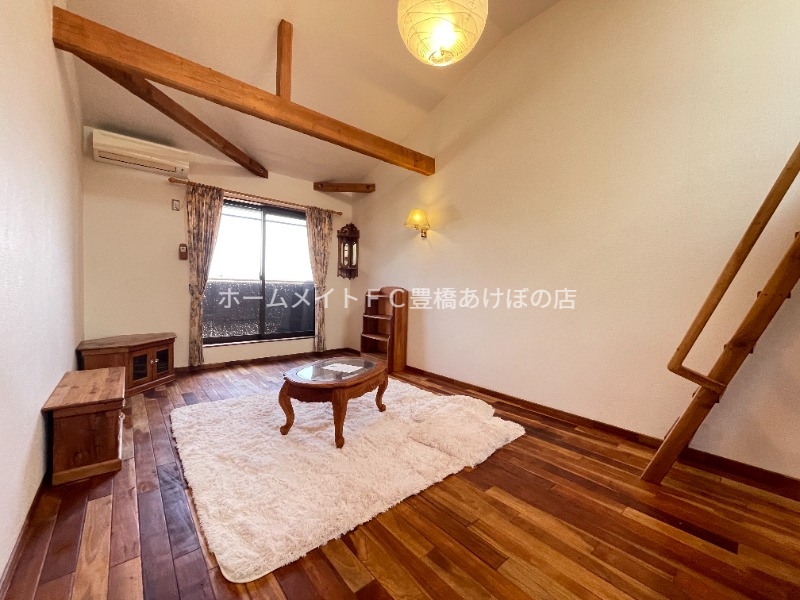 居室・リビング　同型別部屋写真