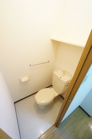トイレ　※同タイプの写真です。