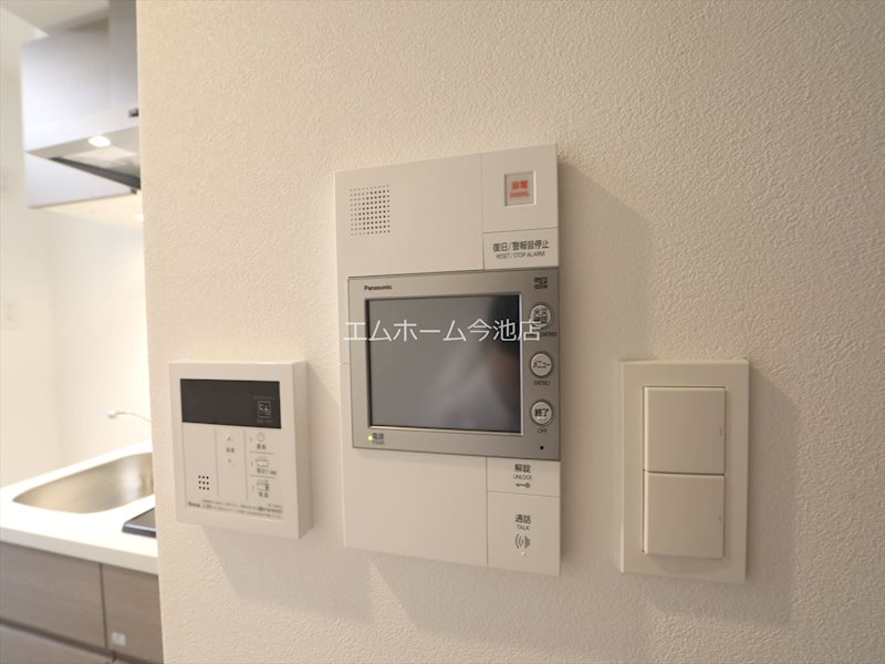セキュリティ　TVモニター付インターホン
