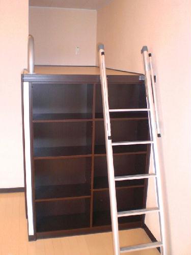 収納　お布団を引けばすぐにベットとして利用できます。