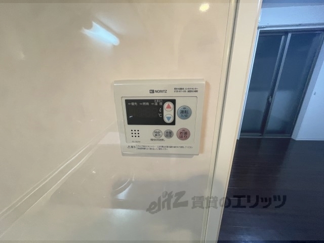 その他設備　給湯器リモコン
