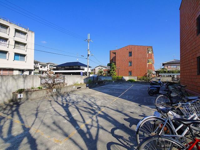 駐車場　カースペースがあります