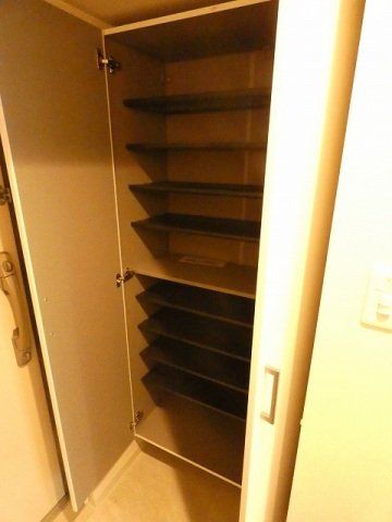 その他設備　シューズボックス付き