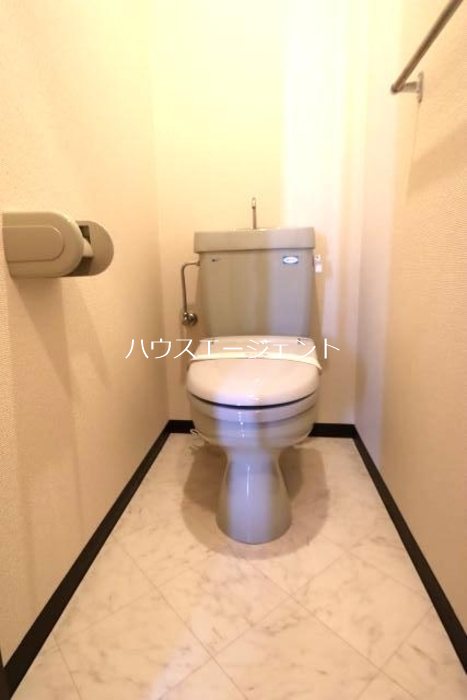 トイレ　清潔感のあるトイレ。