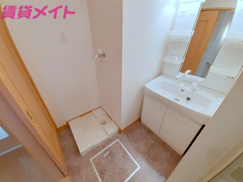 洗面設備　同型タイプの画像です