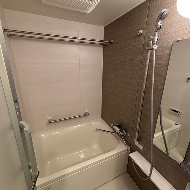 バス・シャワールーム　※写真は同タイプ住戸です。