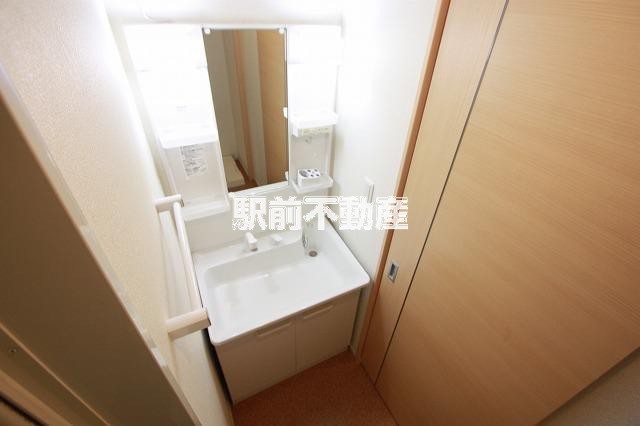 洗面設備　同タイプの写真です。
