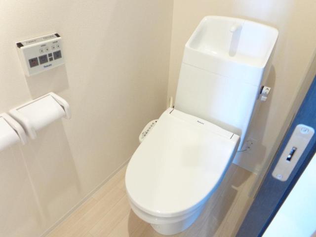 トイレ　シャワー付トイレ