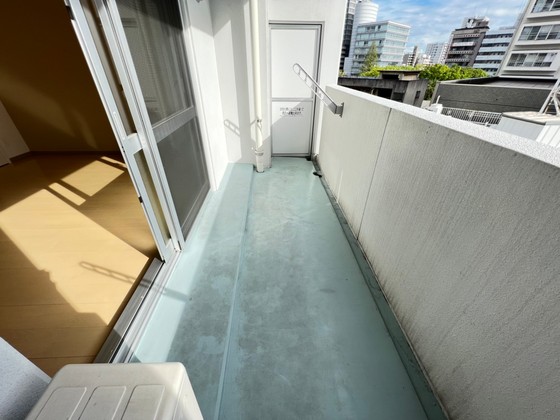 バルコニー　※別の部屋の写真です