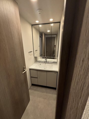 洗面設備　※別部屋の参考写真です。