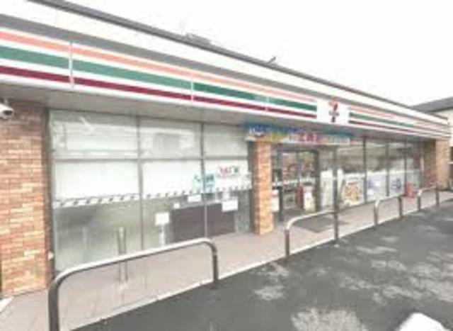 コンビニ　セブンイレブン豊中螢池東町店（コンビニ）まで597m