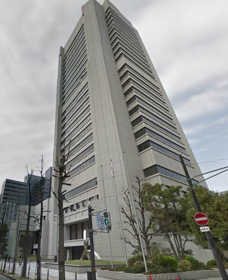 銀行　りそな銀行（大阪営業部）（銀行）まで93m