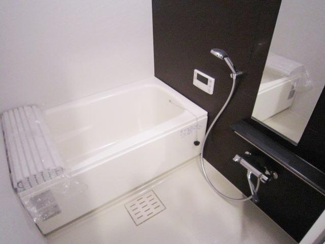 バス・シャワールーム　追炊き機能有り