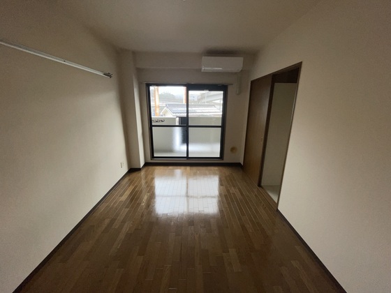 居室・リビング　※別部屋の写真です
