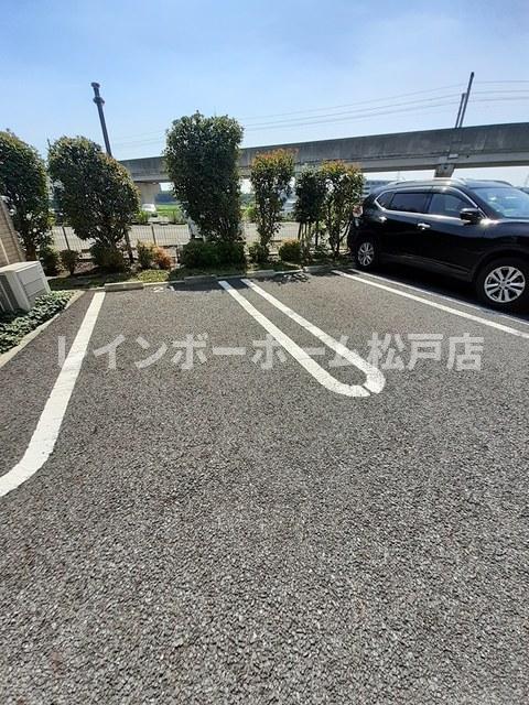 駐車場　駐車場があります
