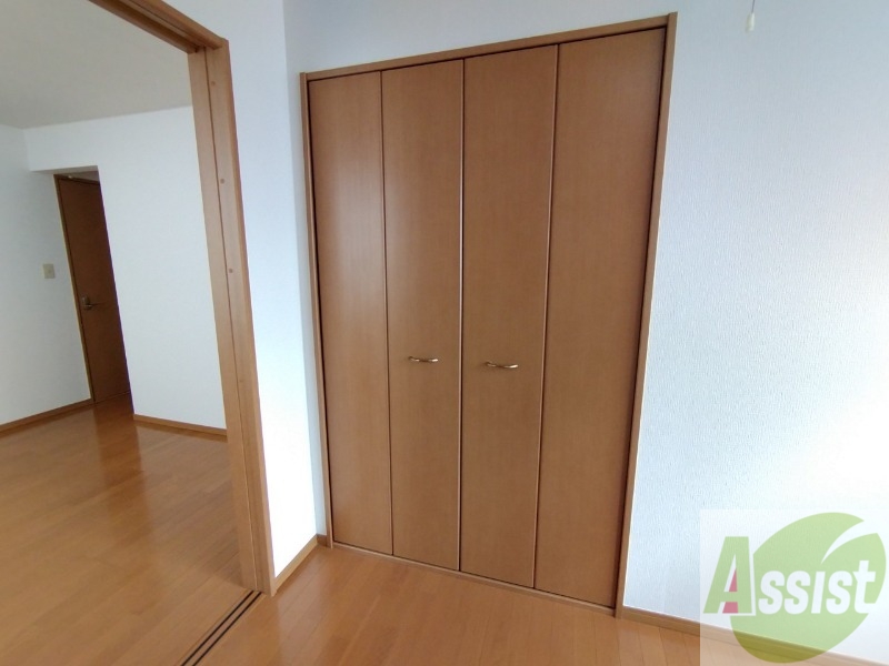 収納　クローゼットがありました。お洋服や荷物はここへ