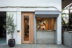 飲食店　pluto(プルート)（飲食店）まで642m