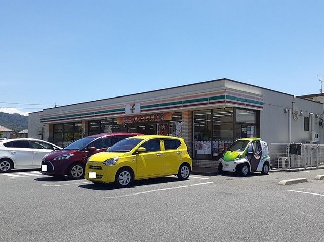 コンビニ　セブンイレブン（コンビニ）まで600m