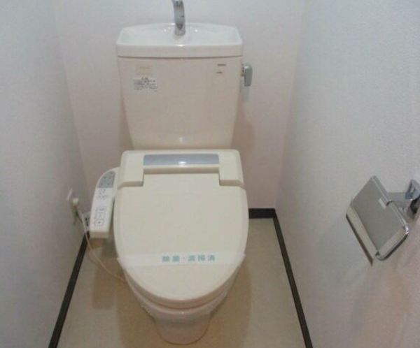 トイレ　※別部屋参考写真