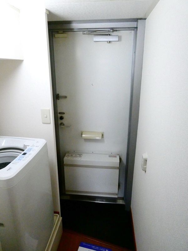 玄関　洗面