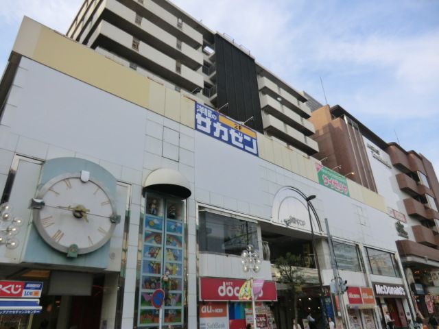 ショッピングセンター　サンポップアヤセ（ショッピングセンター）まで823m