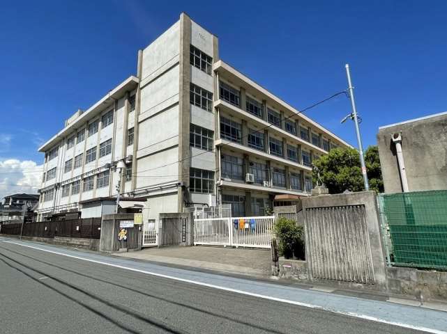 小学校　英賀保小学校（小学校）まで707m