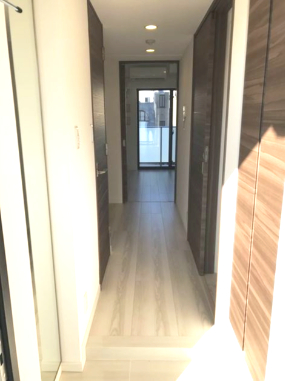 玄関　※別部屋参考写真