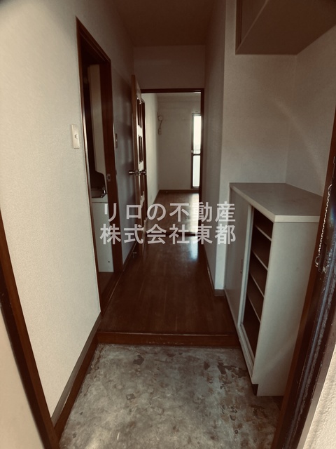 玄関　※リフォーム前のお写真です。