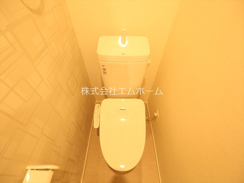 トイレ　温水洗浄暖房便座付トイレ