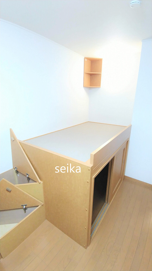 その他部屋・スペース　1Fフローリング 2Fカーペット