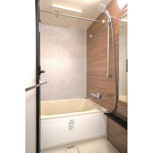 バス・シャワールーム　※写真は同タイプ住戸です。