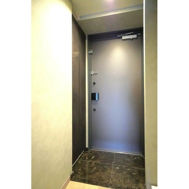 玄関　※写真は同タイプ住戸です。