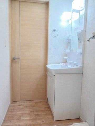 洗面設備　脱衣スペースもあります