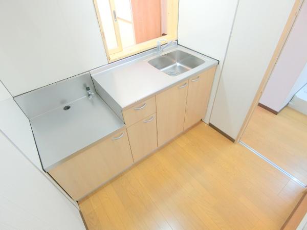 キッチン　弊社は更新料１万円のみ　保証会社の更新料もありません