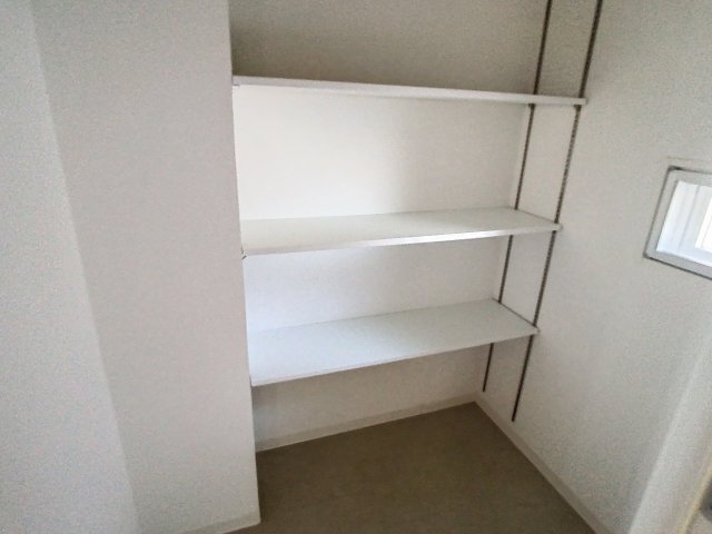 収納　掲載写真は同型モデルを掲載しており実際のお部屋と仕様等が異な