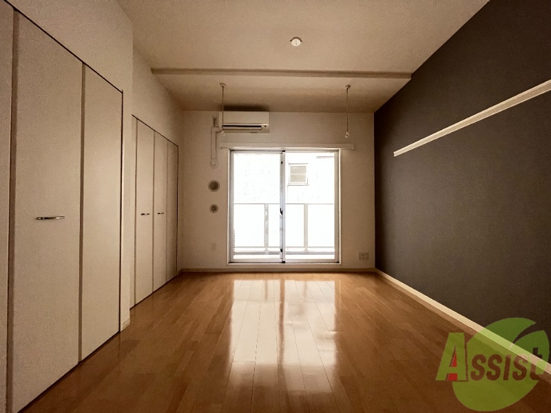 居室・リビング　陽の光が差し込む明るいお部屋は気持がいいですね。