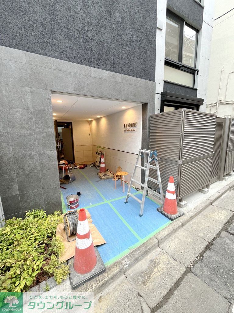 ロビー　庭