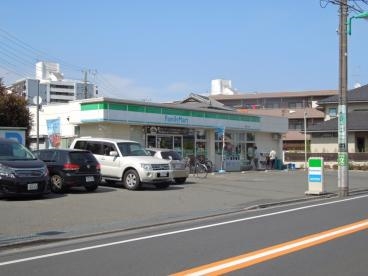 コンビニ　ファミリーマート田柄四丁目店（コンビニ）まで376m