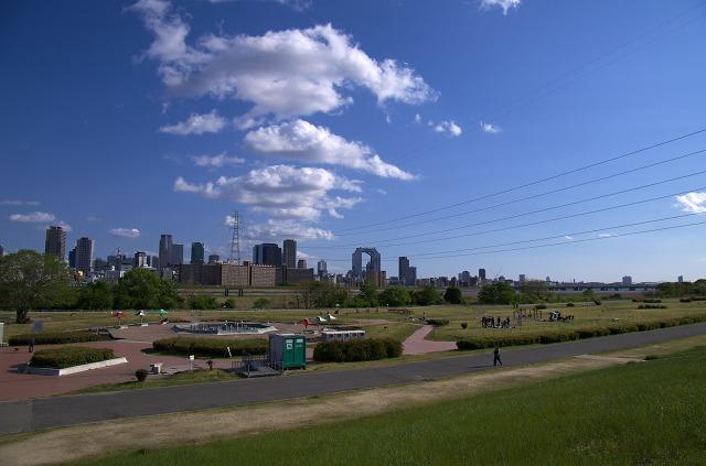 その他　淀川河川公園西中島地区芝生広場（その他）まで550m