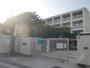 小学校　東大阪市立 弥栄小学校（小学校）まで588m