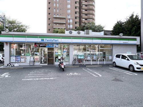 コンビニ　ファミリーマート　南田辺店（コンビニ）まで1019m