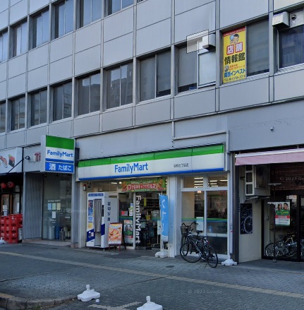 コンビニ　ファミリーマート谷町七丁目店（コンビニ）まで79m
