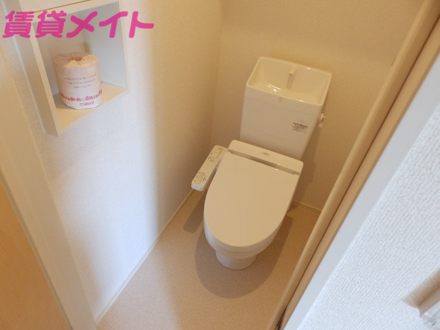 トイレ　同型参考写真