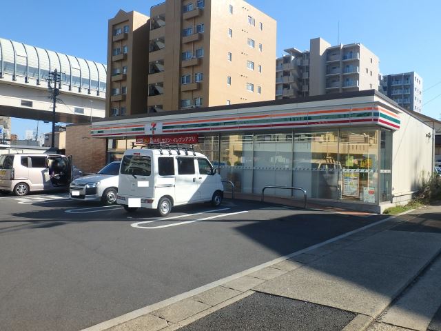 コンビニ　セブンイレブン（コンビニ）まで420m