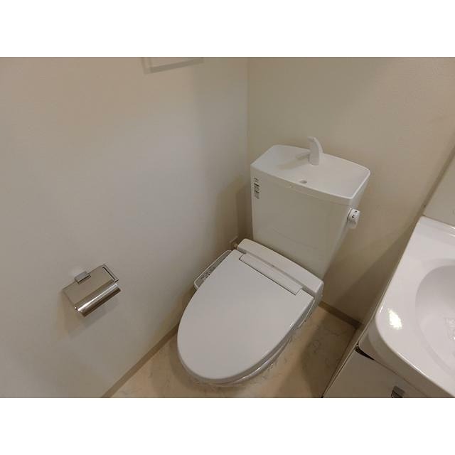 トイレ　※同仕様写真
