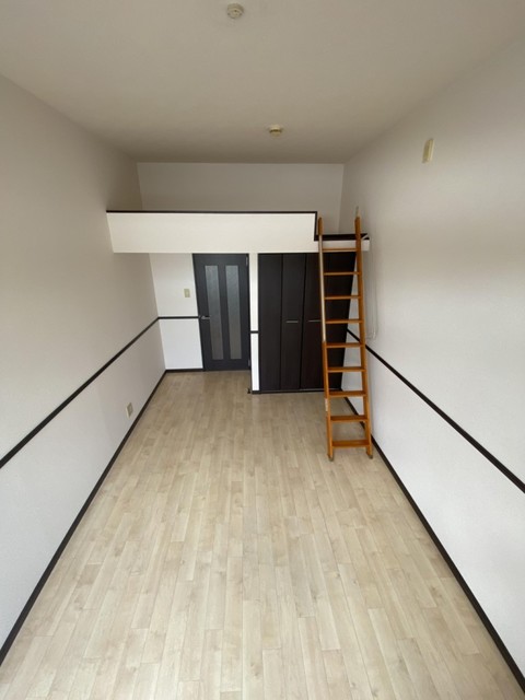 収納　※写真は同物件の別部屋です