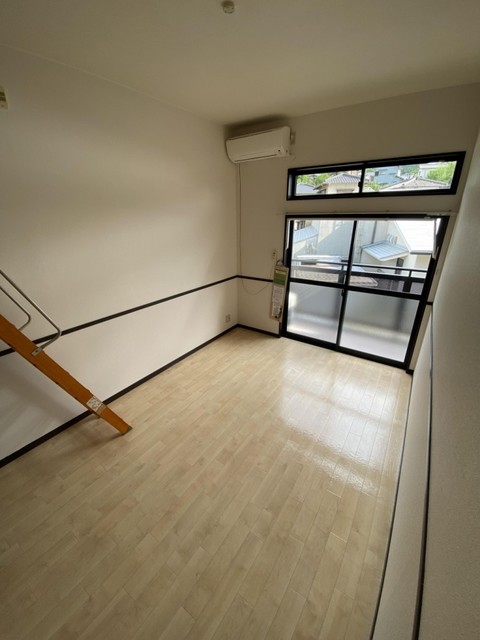 居室・リビング　※写真は同物件の別部屋です